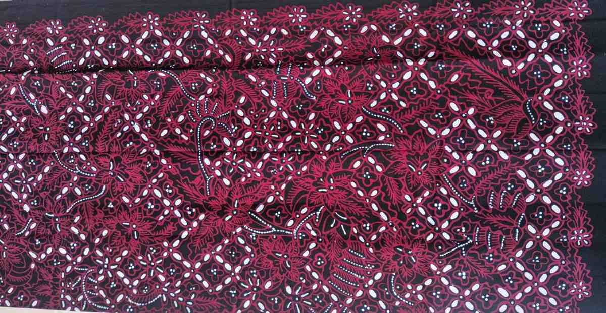 Batik Motif Sangkawung Merah