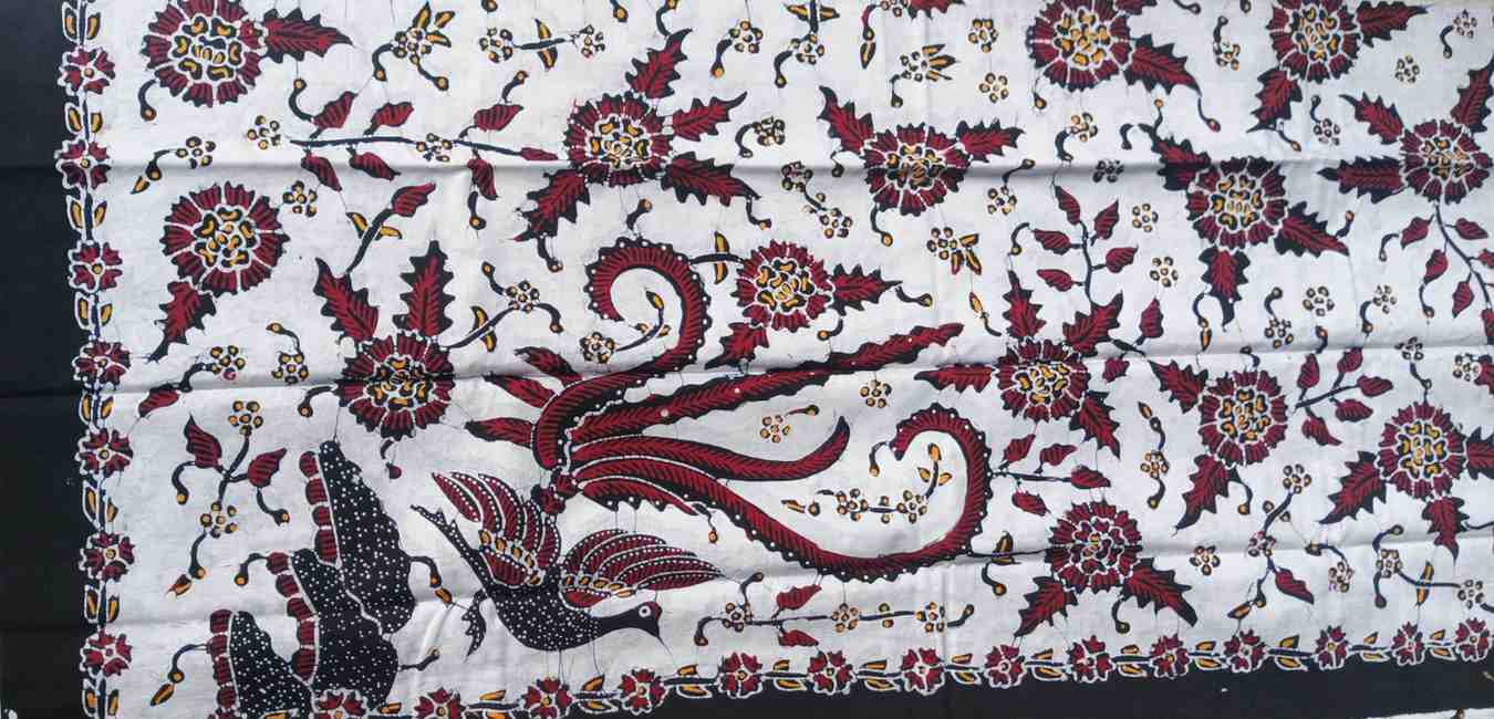Batik Motif Merak Dasar Putih
